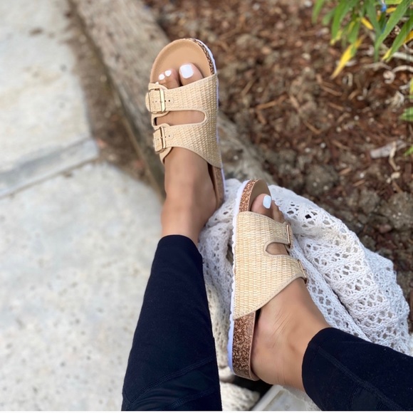 NIB! Clearance 🔥 Woven Double Buckle Raffia Comfy Slides Sandal - Picture 3 of 4